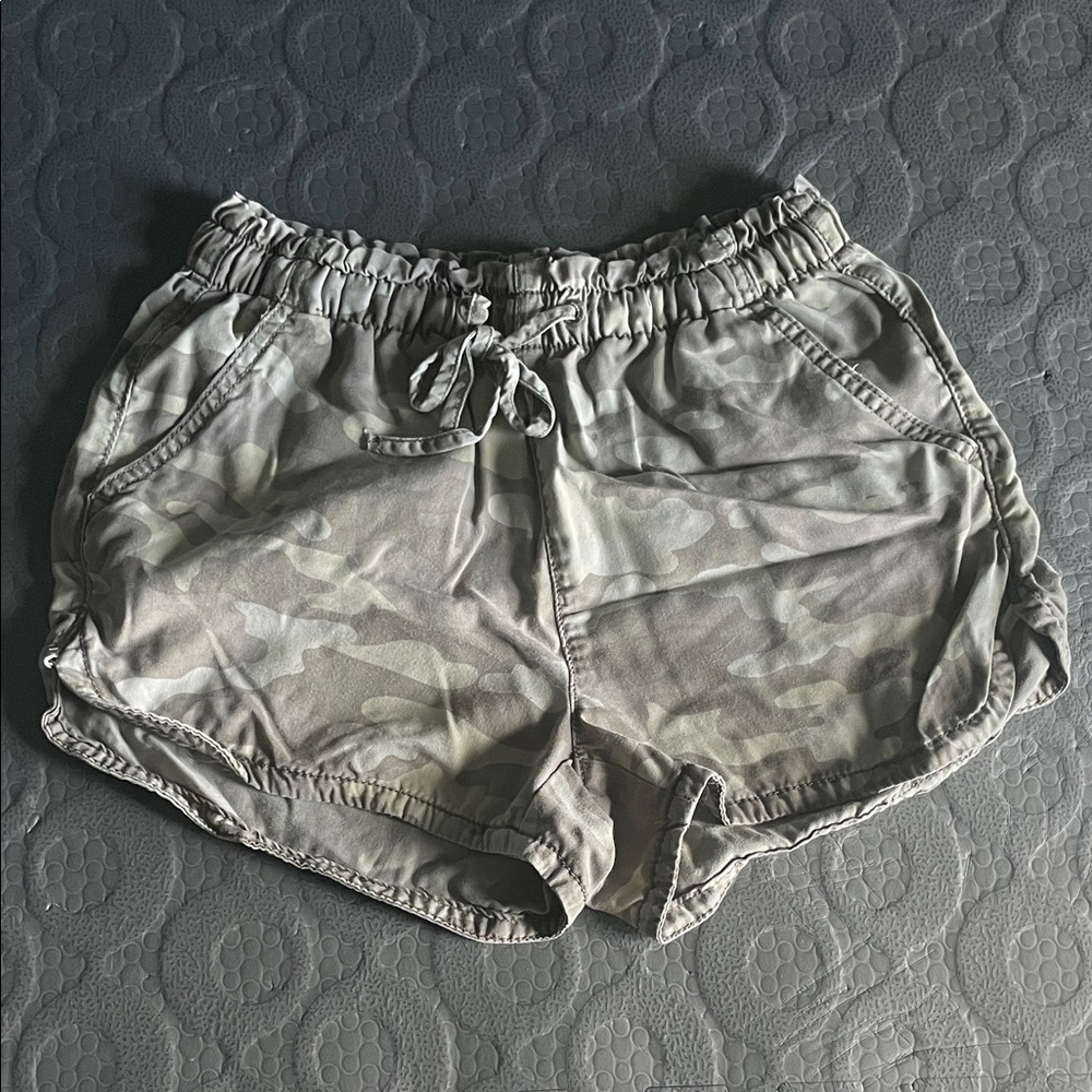 American Eagle Outfitters Camouflage Women's Drawstring Shorts
